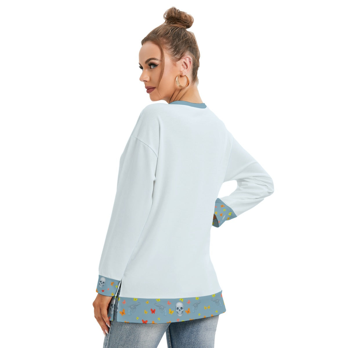 Cozy Clothes and Murder Shows Kitschy Sweatshirt